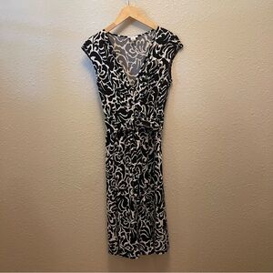 Harold’s Women’s Black Cream Abstract Scroll Print Stretch Wrap Midi Dress 8